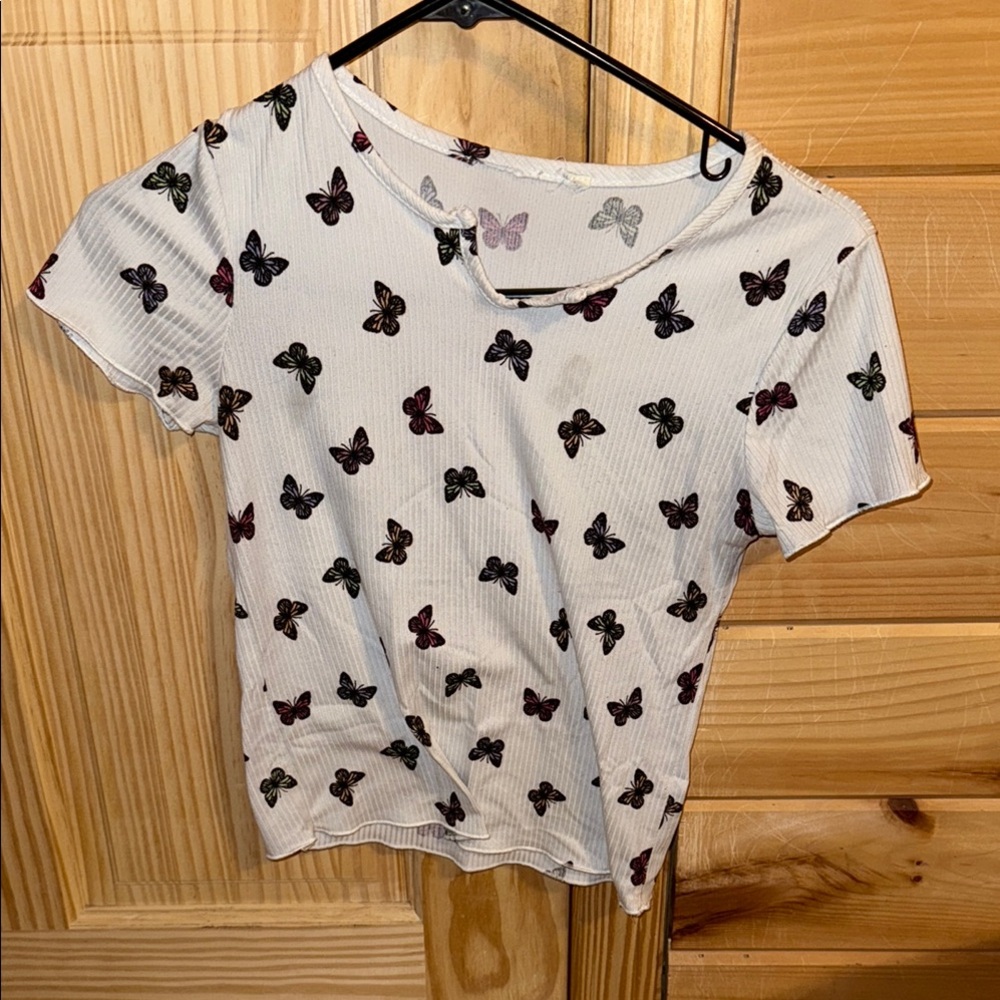 No Boundaries Black and White Butterfly Print Short Sleeve Tee